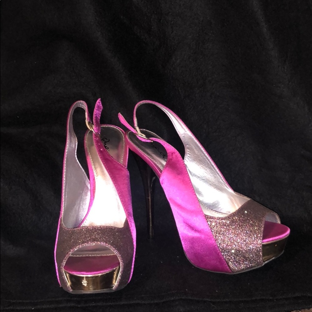 Fuchsia/shimmer platform heel